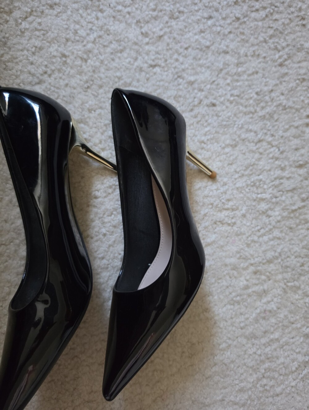 Black Pumps - Picture 4 of 5